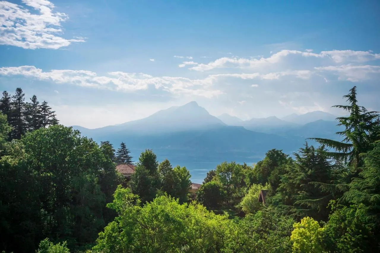 Lovelyflat II Albisano location